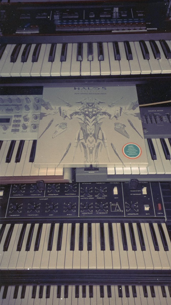monokanal's tweet photo. @Halo 5 OST by @kazjin2612 my current quality reference for game music and the whole audio work. Very high level. https://t.co/nMBbdYmXRs