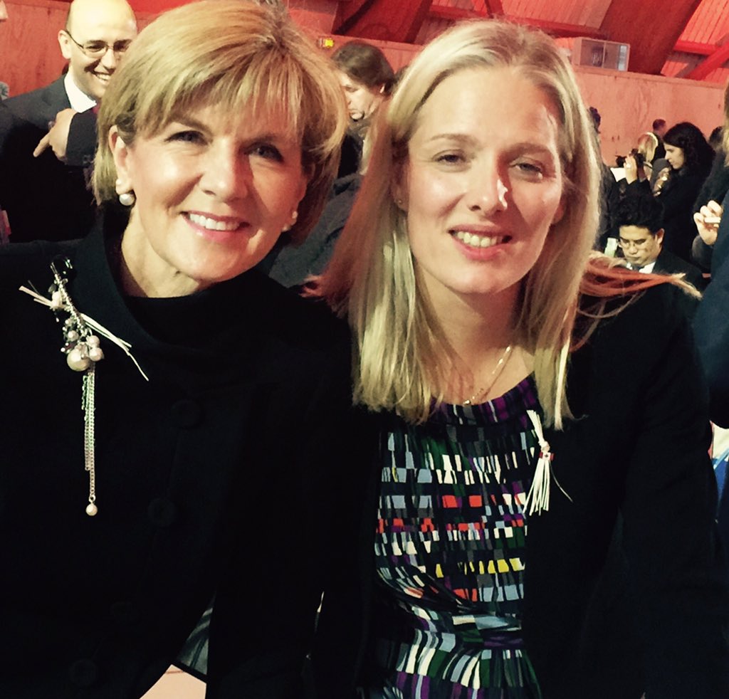 HonJulieBishop's tweet photo. Awaiting final #cop21 text w Catherine McKenna Canadian Environment Minister @ec_minister https://t.co/7SAw6Mzhua