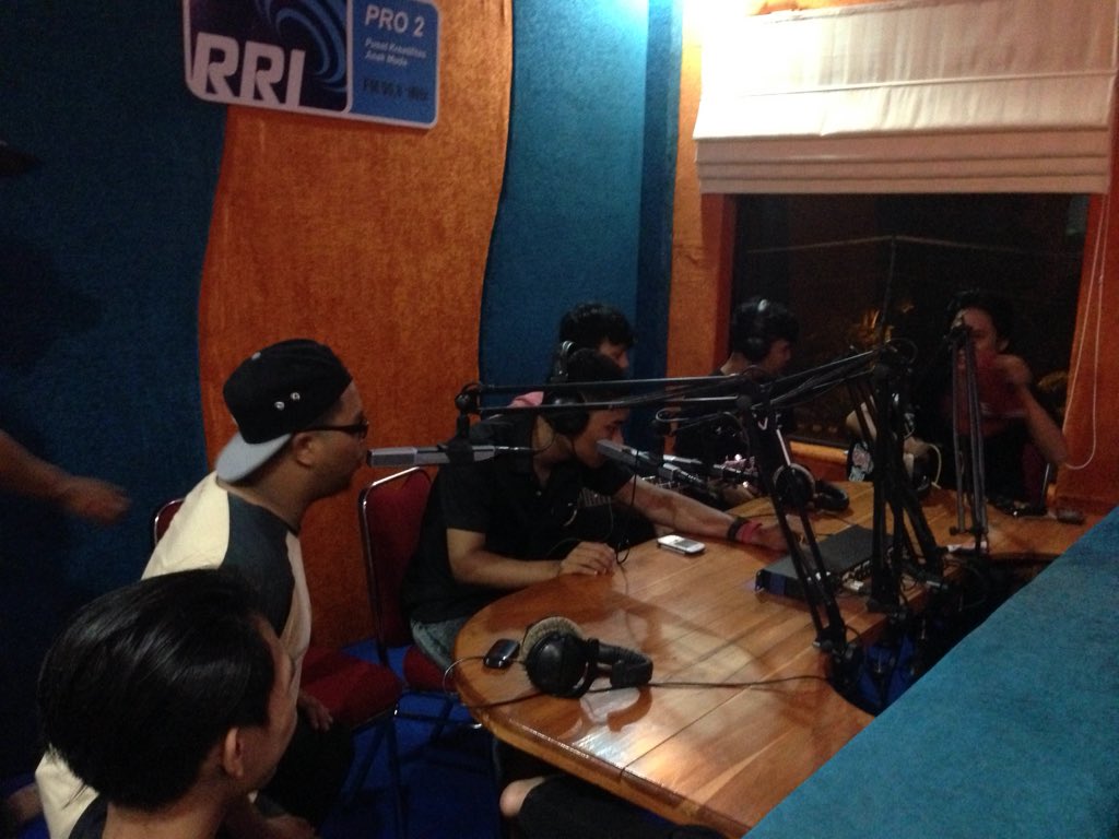 SUMMER TIME OFFICIAL tweet media