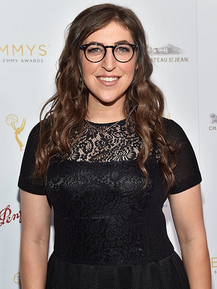 Happy 40th birthday actress Mayim Bialik (Amy on TV\s Big Bang Theory). 