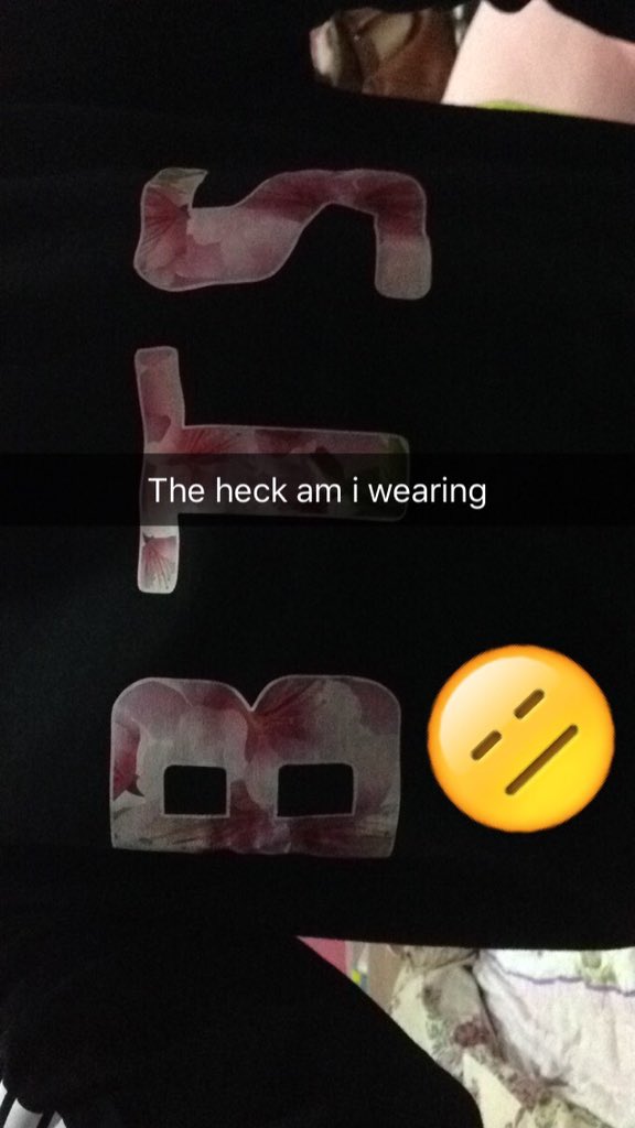 nadirahrahman_'s tweet image. 😑😑😑😑 #notArmy #ImVIP