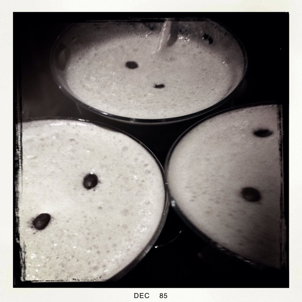 marsofanne's tweet photo. All I want for Christmas is an espresso martini! #yum https://t.co/qYV8CD41Ji