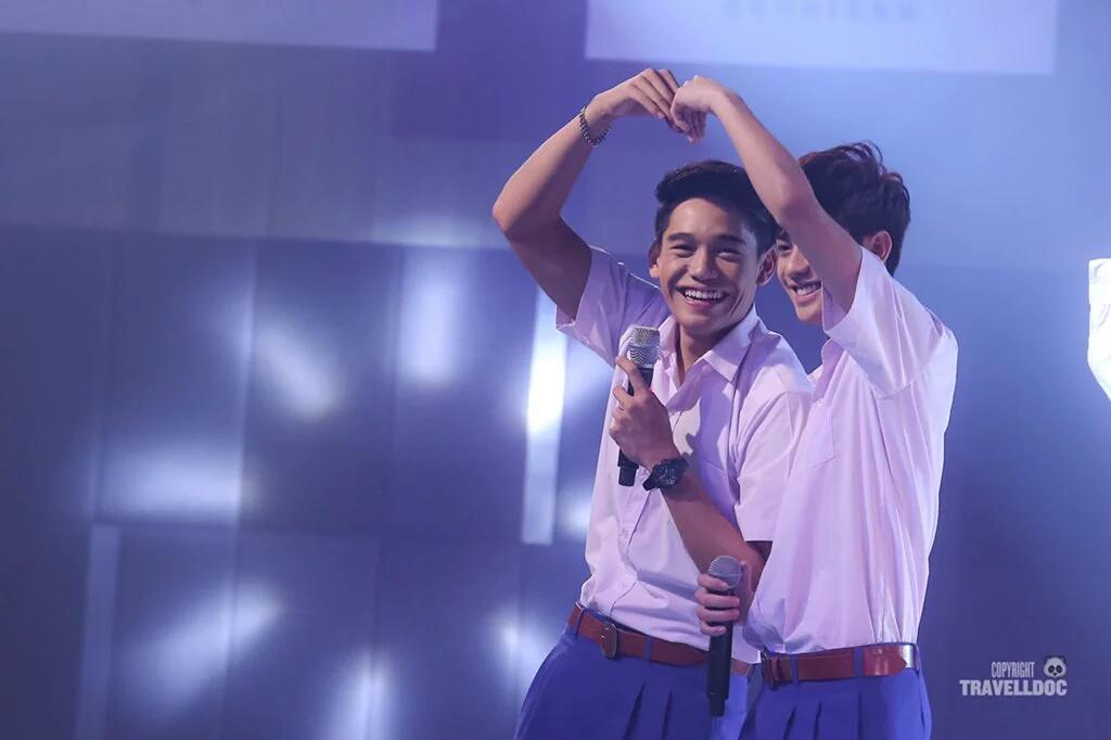 ifntyeolSK's tweet photo. 151212 Reel ( #PhunNoh ) & #Real Couple ( #SsingPineare ) #lovesicktheseries #lovesickloveactuallymeetandgreet https://t.co/cnpcLz8jxr