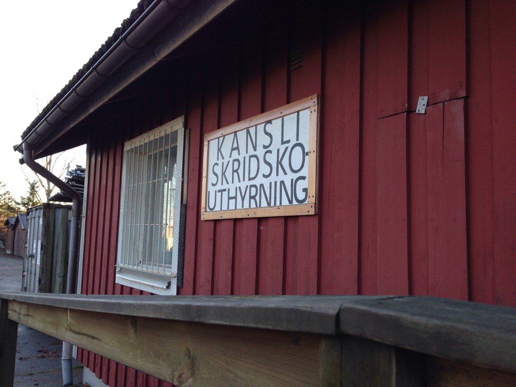 andersvlt's tweet image. Stångebro IP. Sliten klassiker. #bandy #poolspel