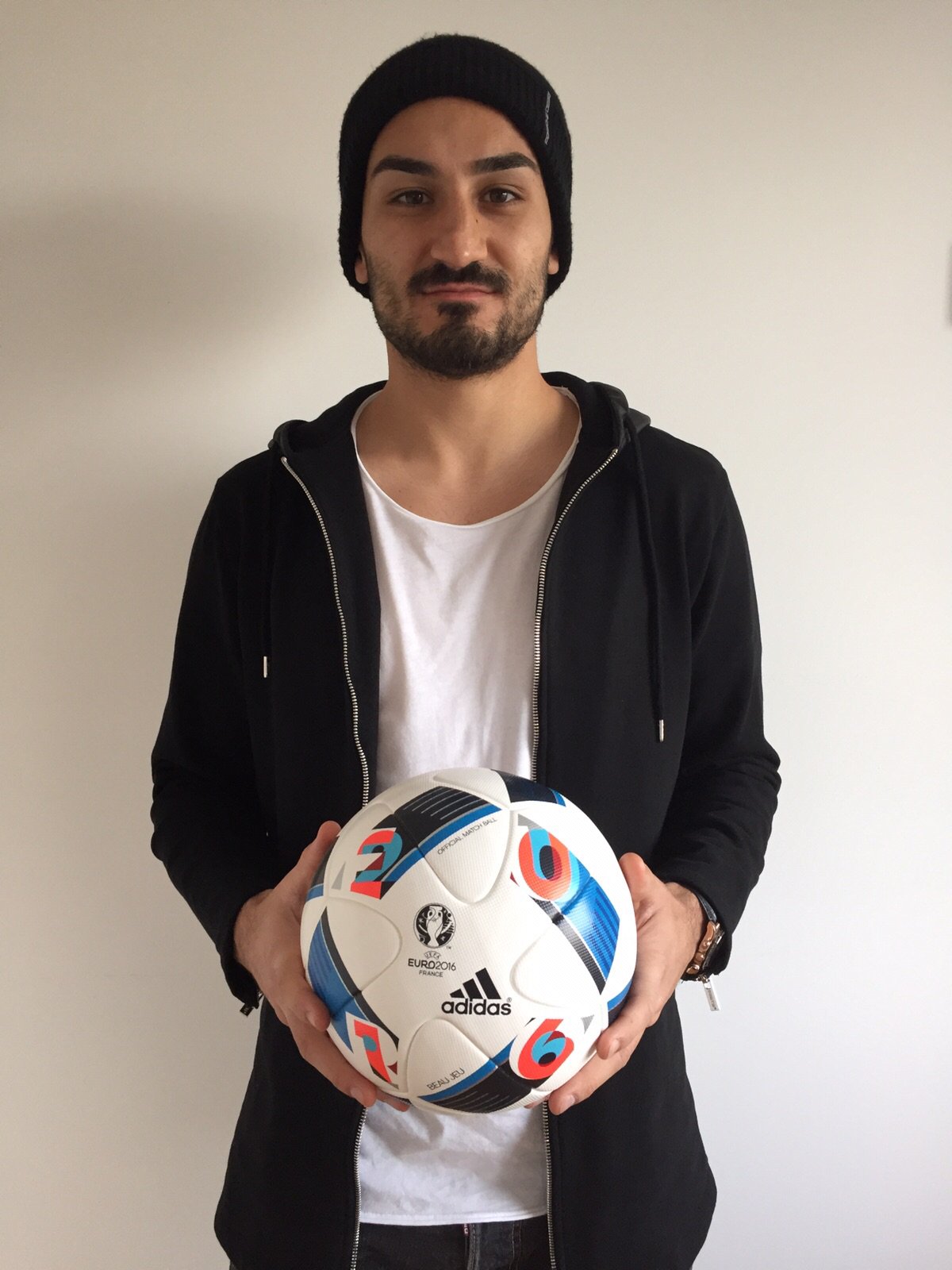 Ilkay Gundogan The Draw Will Happen Tonight I M Excited To See Which Teams We Ll Be Facing With The Euro16 Bethedifference T Co Mbqirnspj4 Twitter