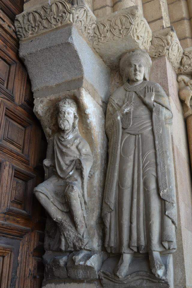 Castilla y León Románica on Twitter: "Esculturas romanicas en portada