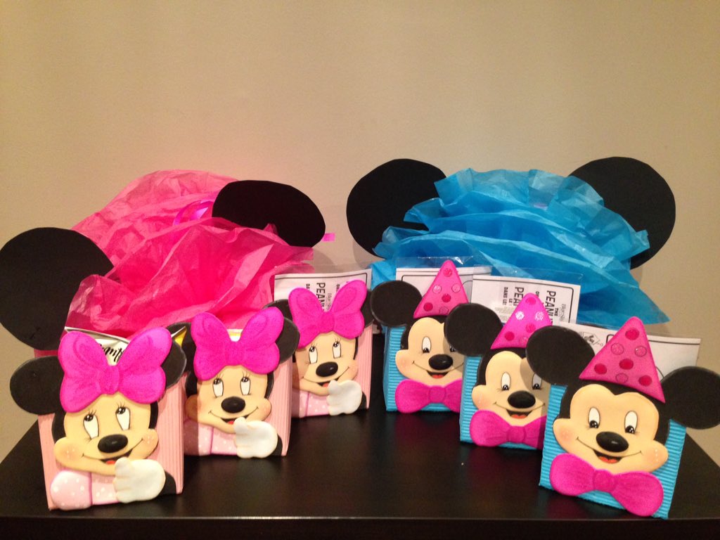 PartyTimeEva's tweet image. Baby Minnie &amp;amp; Mickey Decor and loot bags! #birthday #baby #decoration #handmade #party