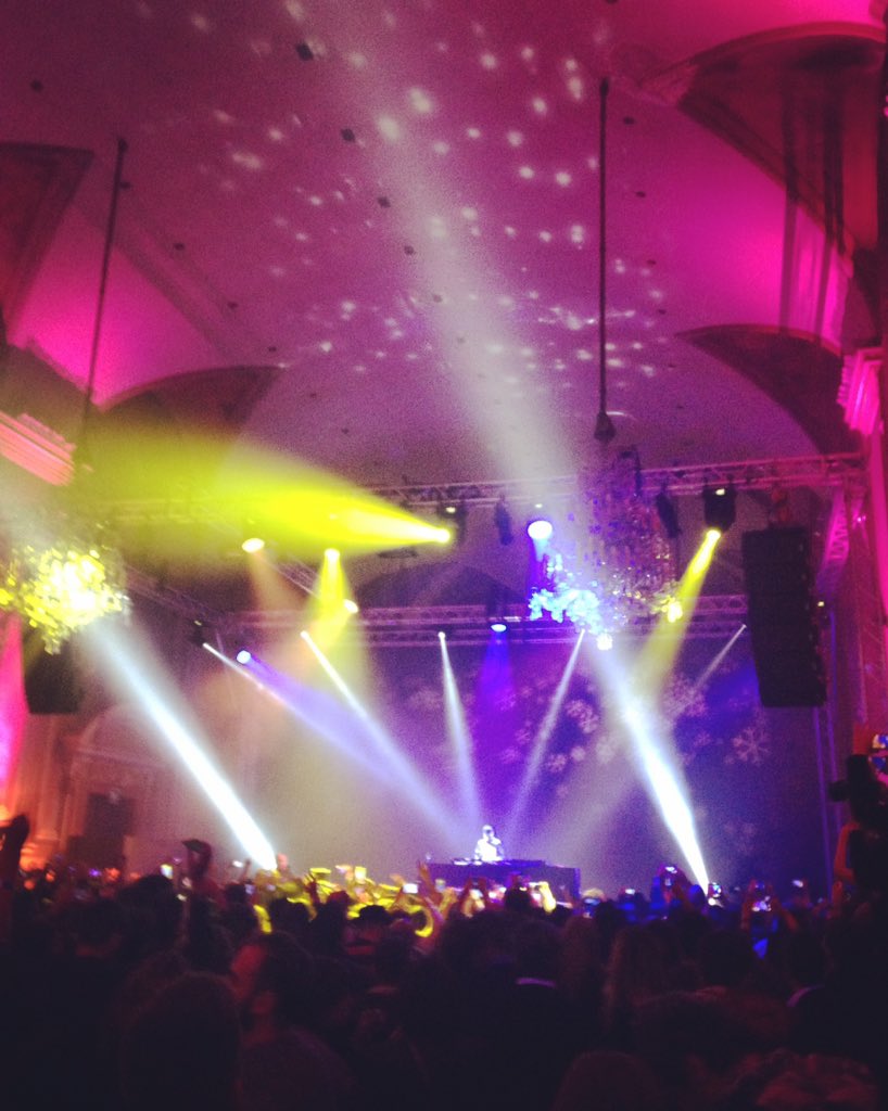 VBOvisitbologna's tweet photo. Skin Dj set #music #dj #electronic #skin #sound #djset #palazzoreenzo #bologna #visitbologna #vbo https://t.co/fvW9sBJU8h