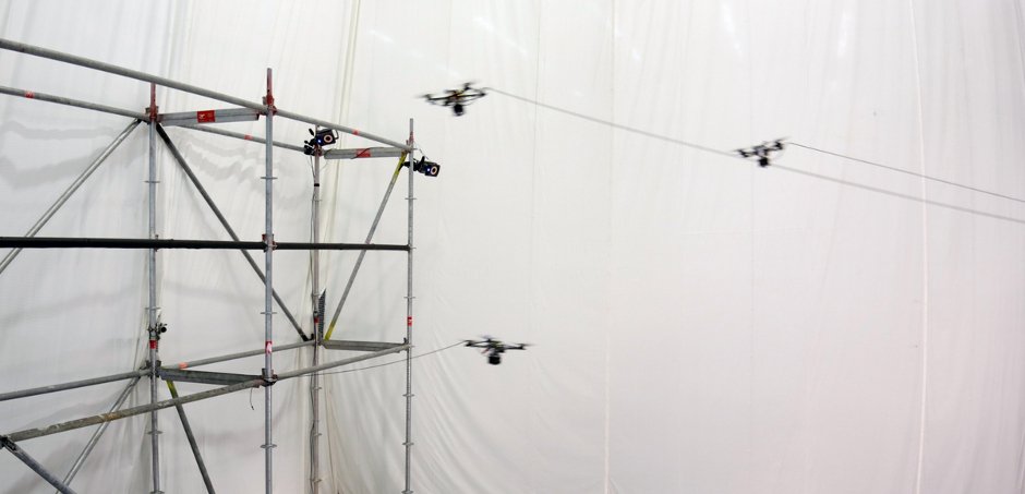dronemeetup's tweet photo. Les 5 #drones marquant de l'année #2015 par @Humanoides_FR https://t.co/dzw9sCw9ov
Et en #2016 ? RDV au @CES https://t.co/2wAvShxn1R