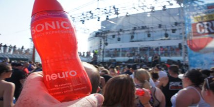 FLAGALineCruise's tweet photo. Thanks to new partner @drinkneuro for sailing with us. neuroSONIC was a hit on the Pool Deck! Drink with a purpose! https://t.co/Hu1pmxiRyD