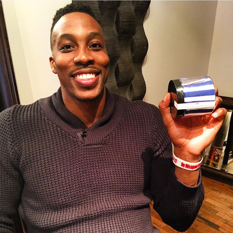 ThreadJar_'s tweet photo. @DwightHoward of the @HoustonRockets rocking a huge smile with our newly designed stylish socks. #threadjar #fashion https://t.co/OUlmUsxwX8