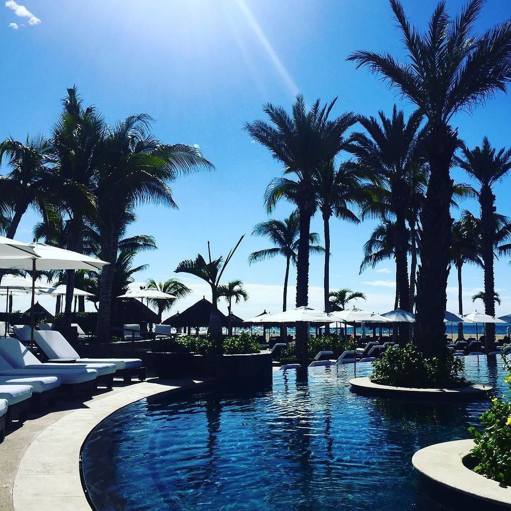 AACabobyBea's tweet photo. #caboazulresort #loscabos #mexico #sunshine #tanningindecember by stephaniahumphrey https://t.co/J6p8LDU6P4