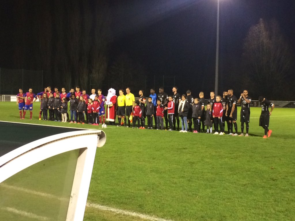 SchFoot's tweet photo. 1-1 à la Mi-temps à Mondeville pour notre équipe fanion. #TeamSch ⚽️⚫️ https://t.co/JeZIkJj59l