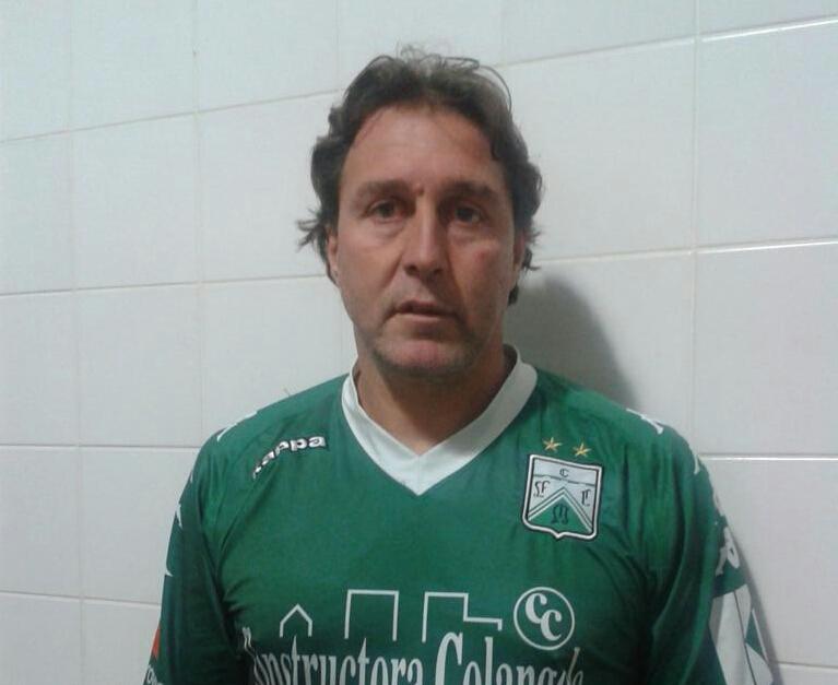 Club Ferro Carril Oeste - Se pone el buzo Jorge Cordon, exjugador de Ferro  y Coordinador de las inferiores del club, asumió la dirección técnica del  plantel profesional hasta el final del
