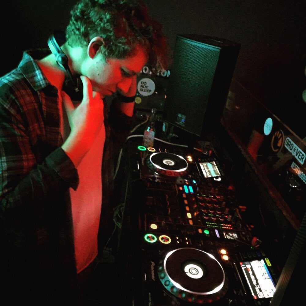 Last night was legit! Thank you <a href="/Axtone/">axtone</a> and <a href="/DJmag/">DJ Mag</a>