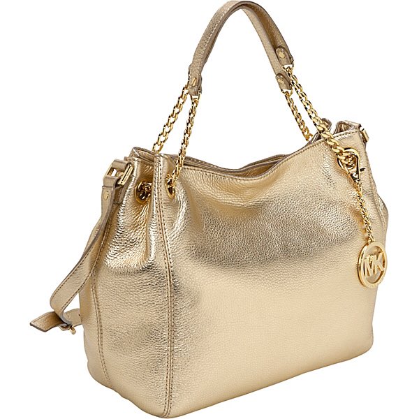 anisha_x's tweet photo. Not long left to bid Michael Kors Gold Medium Tote https://t.co/NEH3mpa27a @eBay #MichaelKors https://t.co/k3pA5NAuOd