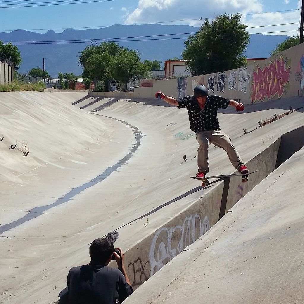 divinewheelco's tweet image. Experimenting, James West (@jimmywesterson) is always working on something new.
#divinewhe… ift.tt/1Yb6o2C