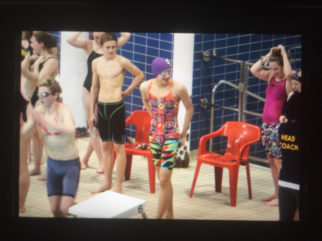 ChalfontOtters's tweet photo. Referee more than a little confused about who is swimming what @Natswimleague https://t.co/CNBIIrBgoT