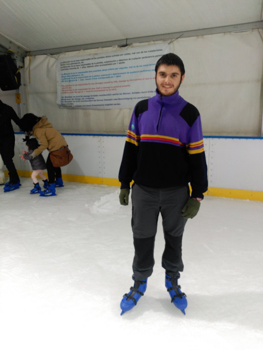 JoseFra84391381's tweet photo. Tarde de #patinaje sobre hielo @OJEIllesBalears #afdcm https://t.co/s18pzQCQJR