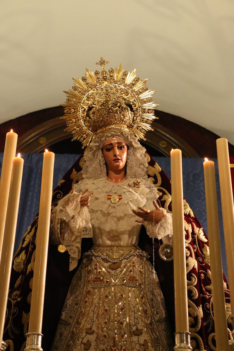 CofradiasAND's tweet photo. En breves momentos el Trasladó de la Virgen de Guadalupe @Hdad_Las_Aguas https://t.co/xiRQxGeO4m