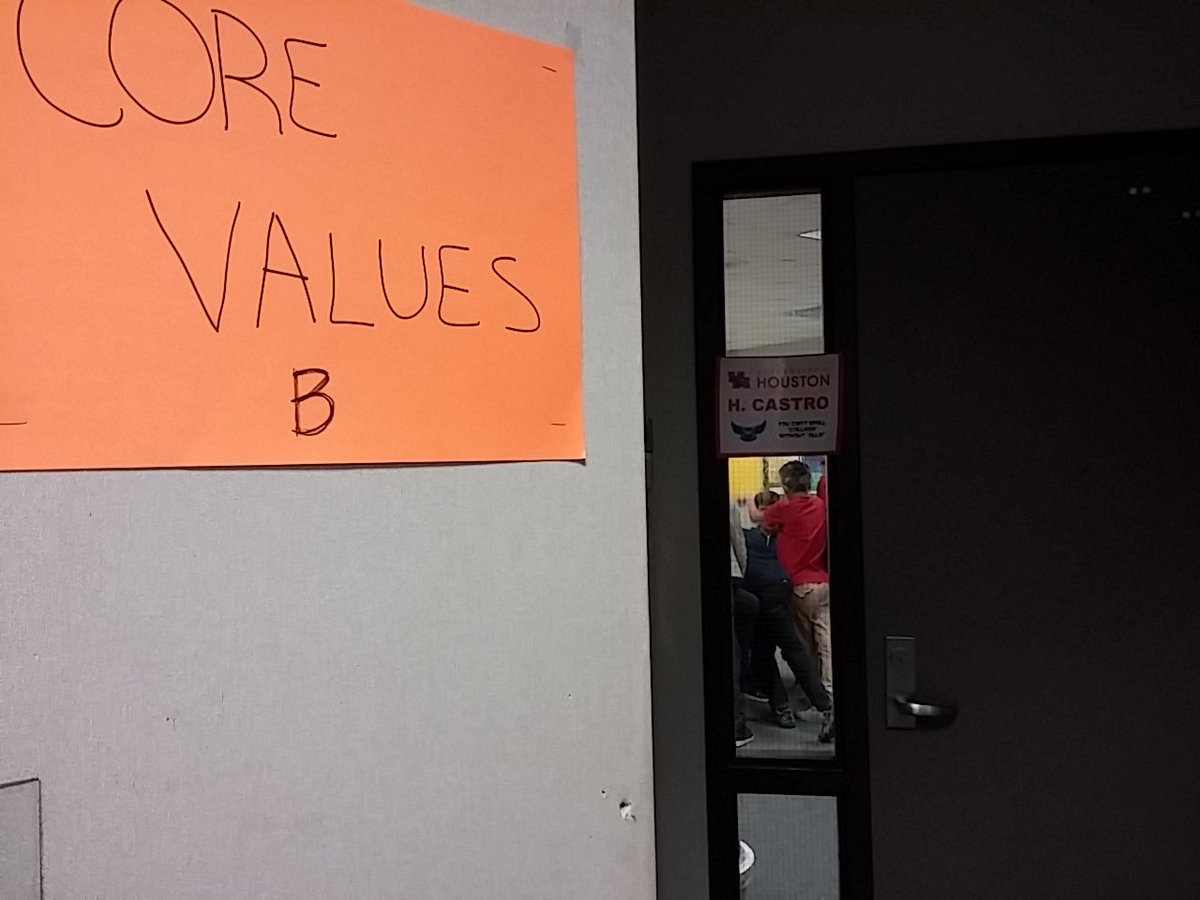 ODMSrobotics's tweet photo. Core Values judging #teamwork #graciousprofessionalism #funfunfun @ODMSCareers @ODMSMustangs @AliefCTE https://t.co/MqKcPFFHU9