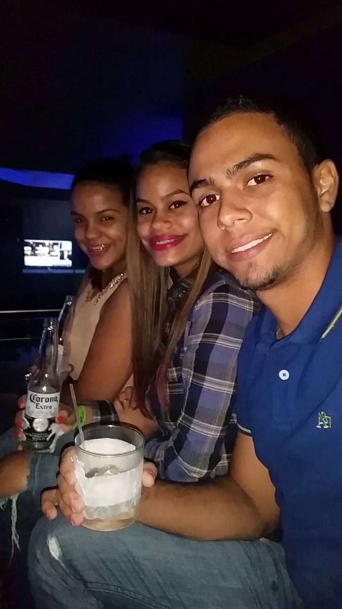 argelisrod's tweet photo. #lastNight at tribeca lounge https://t.co/8LbVN1bBC4