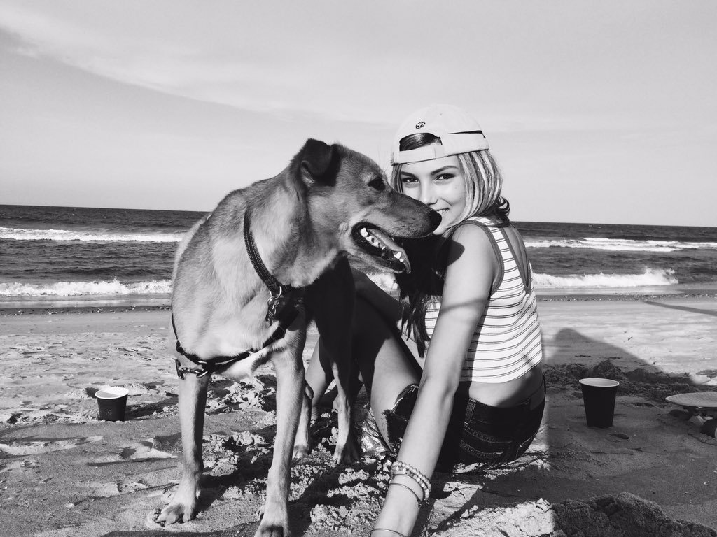 mxtsiebee's tweet photo. Ugh summmerrrrrr tbts in my happy place #imissusummer https://t.co/qXUH2E8l4P