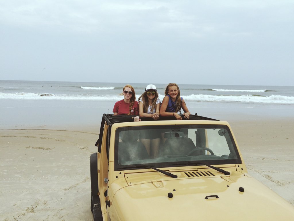 mxtsiebee's tweet photo. Ugh summmerrrrrr tbts in my happy place #imissusummer https://t.co/qXUH2E8l4P