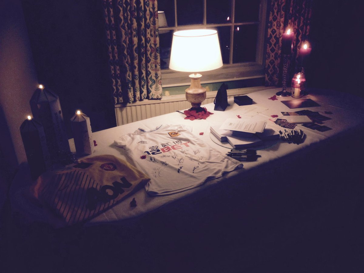 TomFoundation's tweet photo. Silent auction ready https://t.co/8dEBP7bD7V