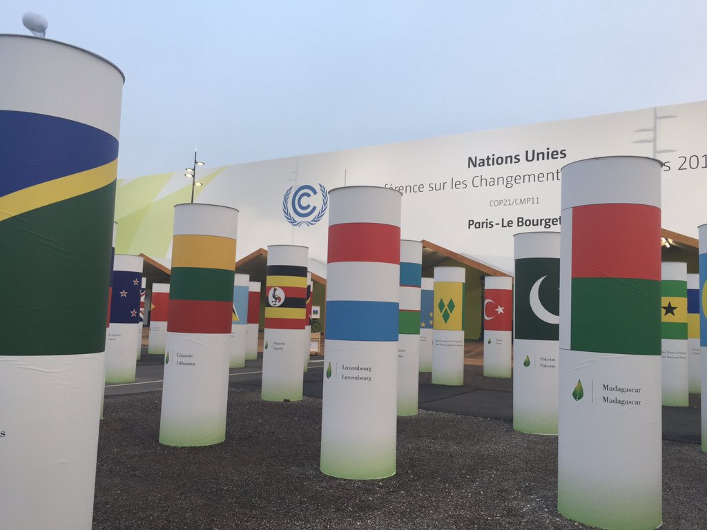 US_Center's tweet photo. Today in Paris, the world has collectively agreed to #ActOnClimate. Such a historic event!! #COP21 https://t.co/IiZED2101q