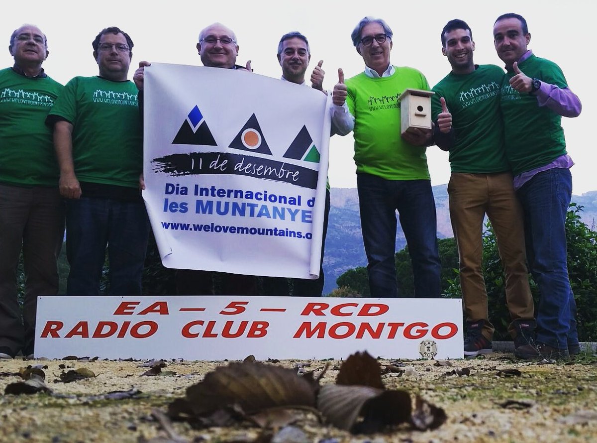 Mountainslovers's tweet photo. Saludos desde el #Montgó a todos los mountainlovers del mundo. Feliz #DIM15 @fedme_es @GVAparcs @ingdemontes https://t.co/K3gqL4aim2