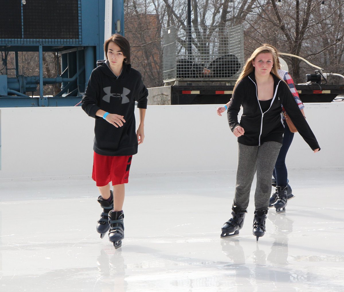 AroundIndy's tweet photo. Outdoor ice skating in 68 degree weather? No problem! @therinkhtc https://t.co/VPcNYBduNW