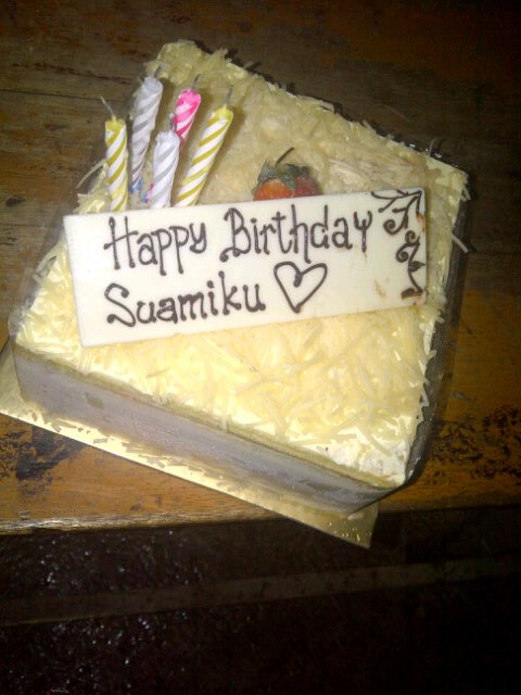 listynopi's tweet photo. Happy bday Suamikuh :* Semoga bisa jadi Imam terbaik buat keluarga kecil kita Amin loveyoufull emuaaach:* https://t.co/4tgvb4sj6l
