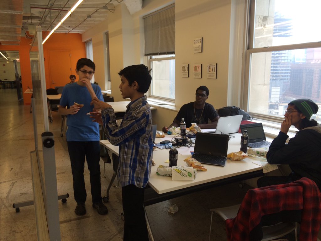 1871tech's tweet photo. @ChiPubSchools students build conflict resolution, crime reporting apps #CommunitySafetyApp #hack @Chicago_Police https://t.co/LLPdJZiTLs
