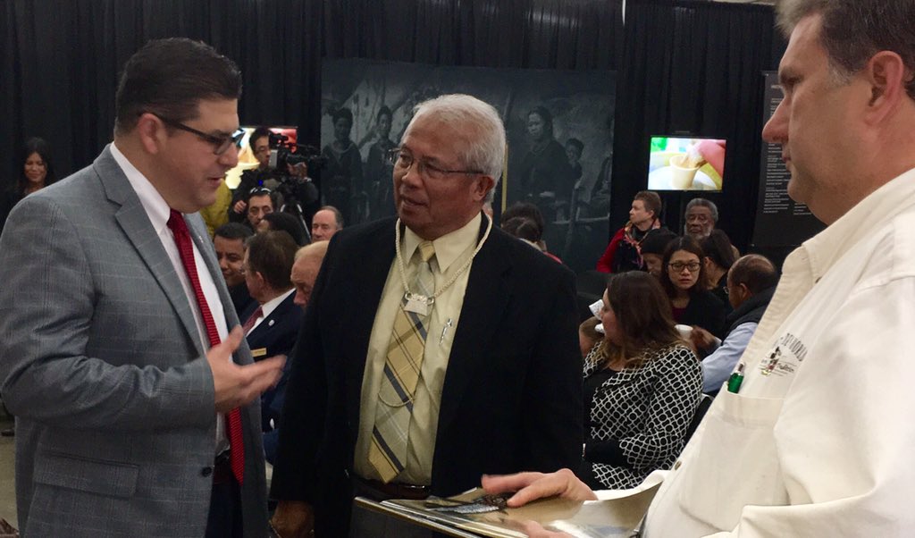 TomUribes's tweet photo. Local dignitaries at historic American event @Hmongstory40 now   @JosephICastro  @PCastadio https://t.co/AtQDeY85t9 https://t.co/xQ4wCyvTtM
