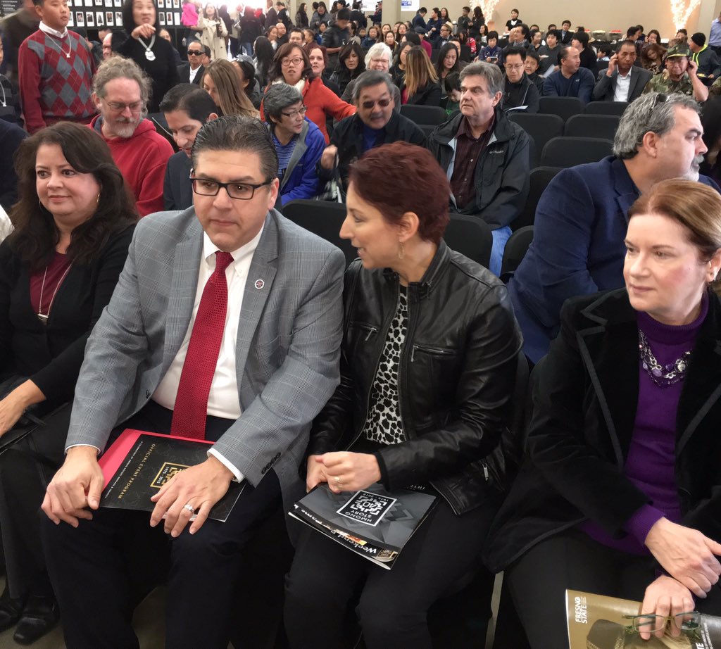 TomUribes's tweet photo. Local dignitaries at historic American event @Hmongstory40 now   @JosephICastro  @PCastadio https://t.co/AtQDeY85t9 https://t.co/xQ4wCyvTtM