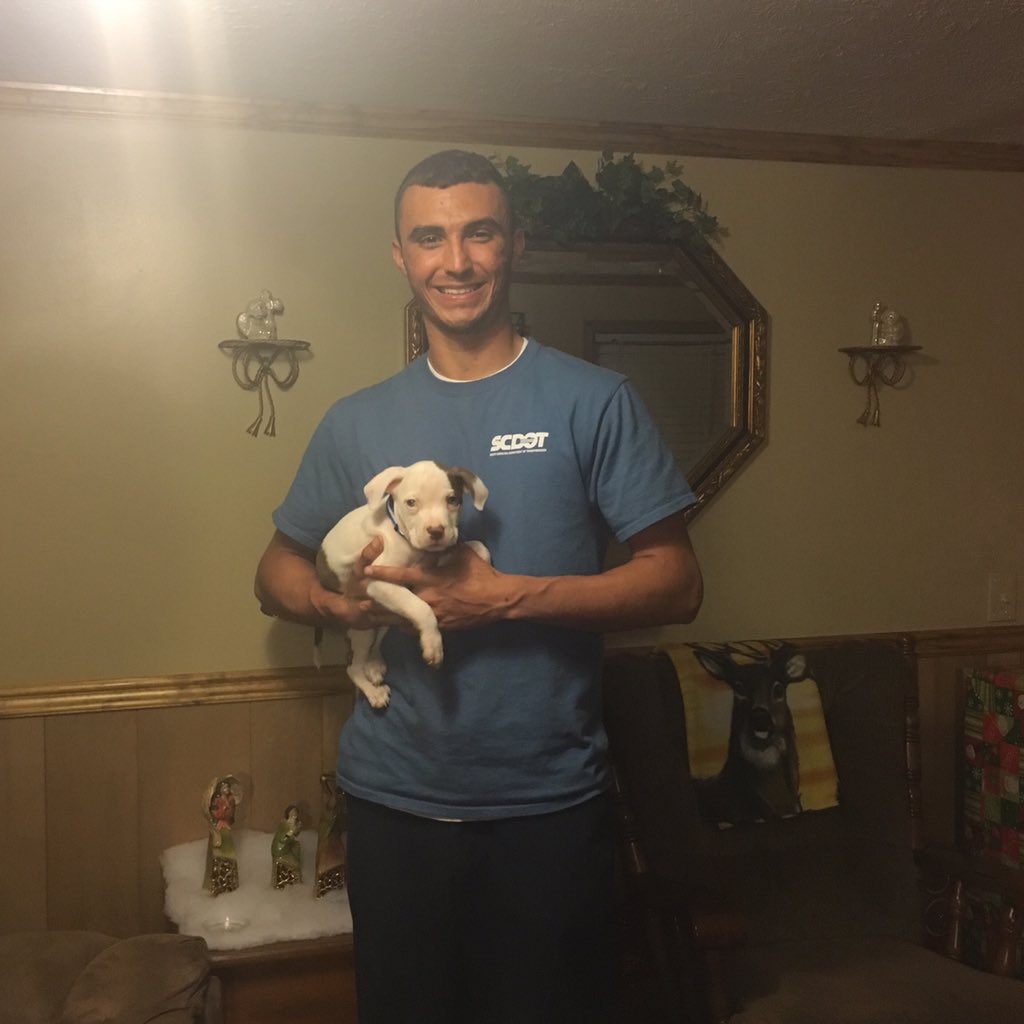 AlexPowers1996's tweet photo. My new bestfriend!! Love this little guy!! #pitbull puppy #themeyestho #freshouttawork https://t.co/xWIaH6paE4