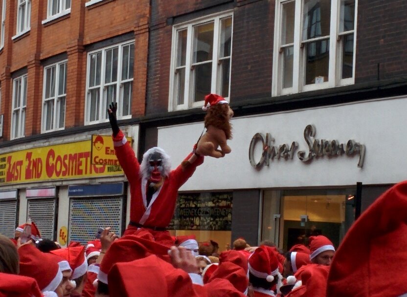 Simbaclaws
#ldnsantacon #SantaCon <a href="/eastldnsanta/">East London Santas</a>