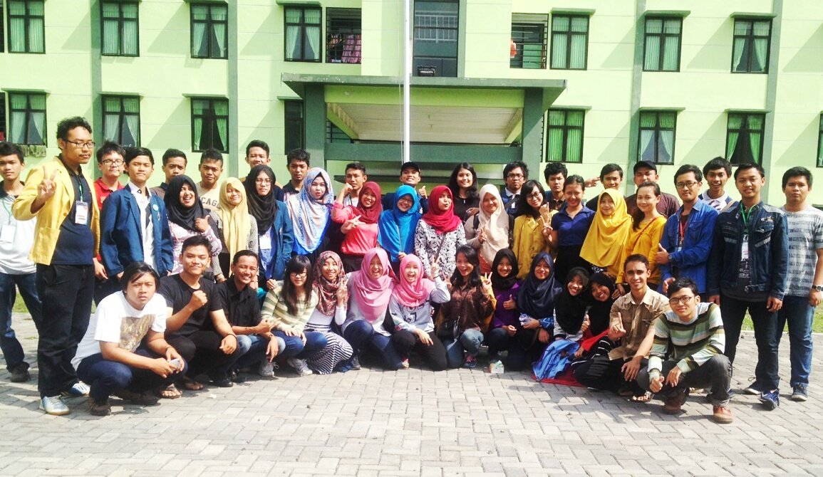 DSNUNDIP's tweet photo. Diponegoro School of Nation 
"Be Hero Generation!!!"

Sampai jumpa di DSN 2016! Yey! https://t.co/xXsjB5N43D