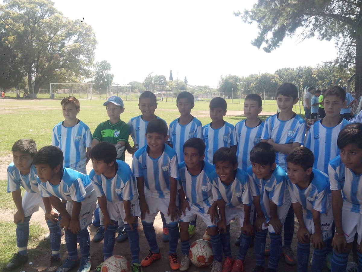 SoyDecanoOf's tweet photo. #Escuelita #Cat06 #Final @ATOficial vs. #Famailla. https://t.co/0WV5oO3Ox6