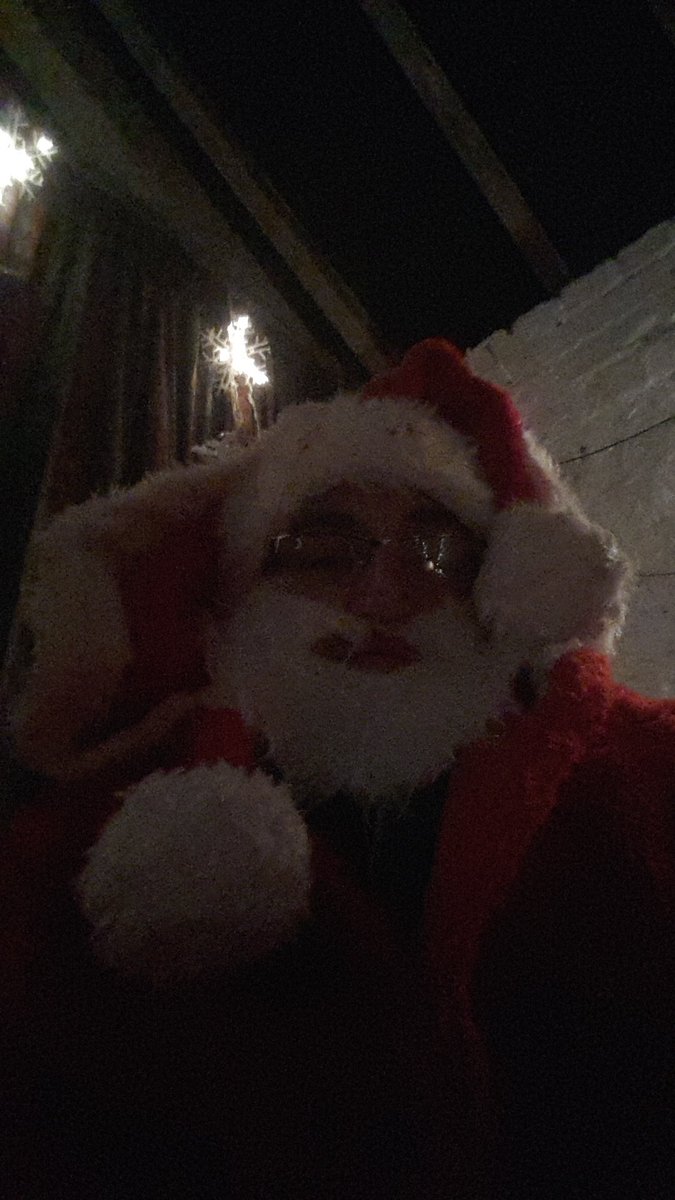 #santaselfie Santa is here 2-4 pm every weekend till Christmas! Only £2.50 plus normal admission.