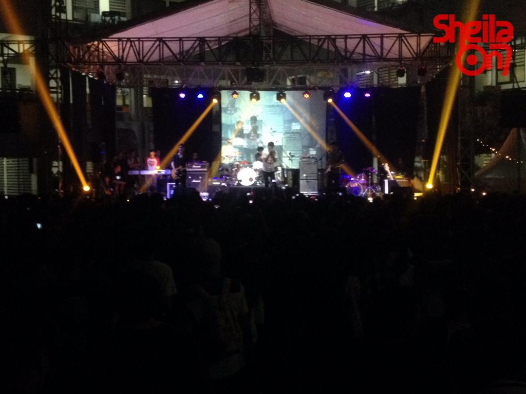sheilaon7's tweet photo. Makasih semuanya.. @alkafest2015 | SMAI AL - AZHAR Kelapa Gading present @SG_JABODETABEK dan sekitarnya see you gank https://t.co/ON3qdt1HLa