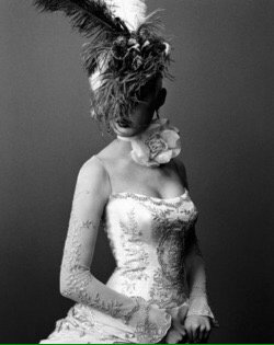 Reem_Acra's tweet photo. #ReemAcra #ReemAcraWoman #RACampaign https://t.co/zN7iz9P4jl