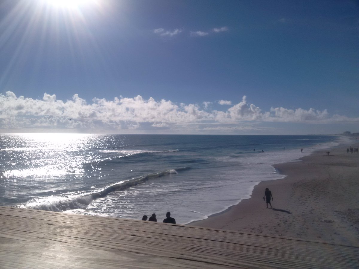 Hoffer30's tweet photo. Could be worse places to have breakfast.. #florida #cocoapier https://t.co/K8JhjUqegX