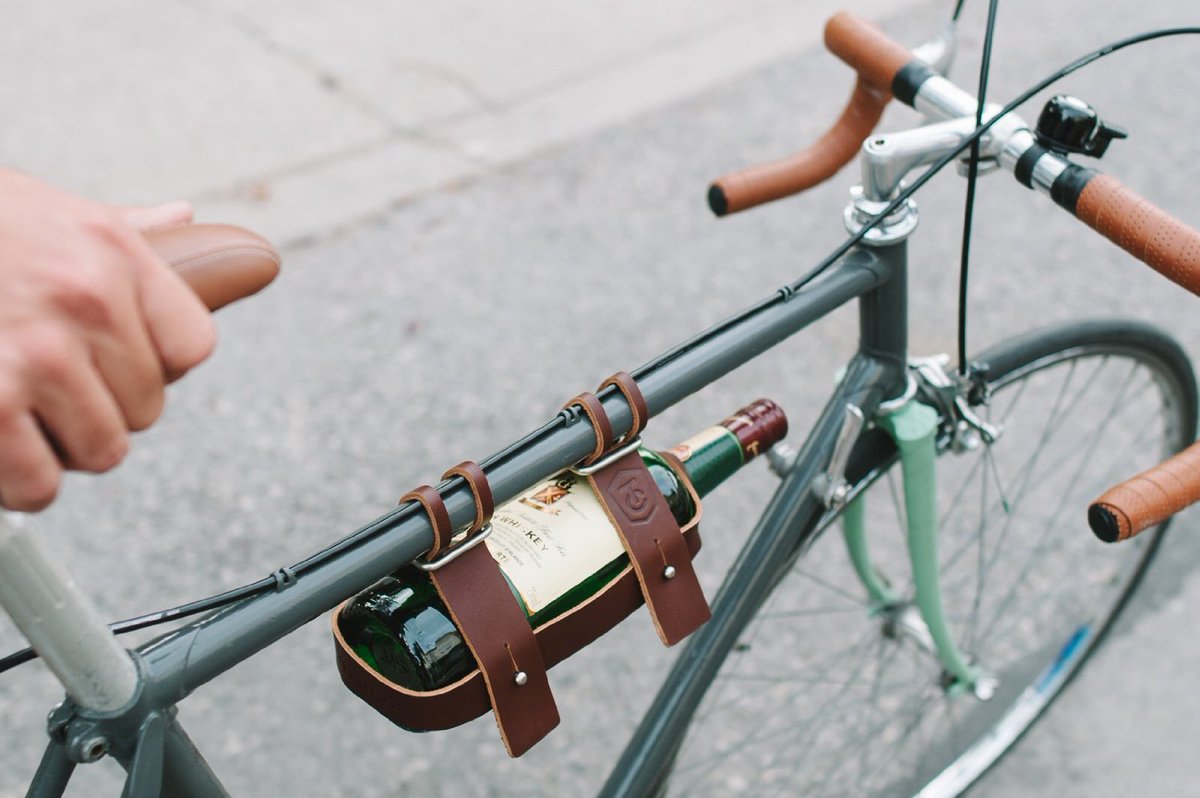 ReverseWineSnob's tweet photo. RT @VinumMedia: The Ultimate Gift Guide For Wine Lovers! https://t.co/mqlEpCiLs7 https://t.co/aqp5ZmAAlI
