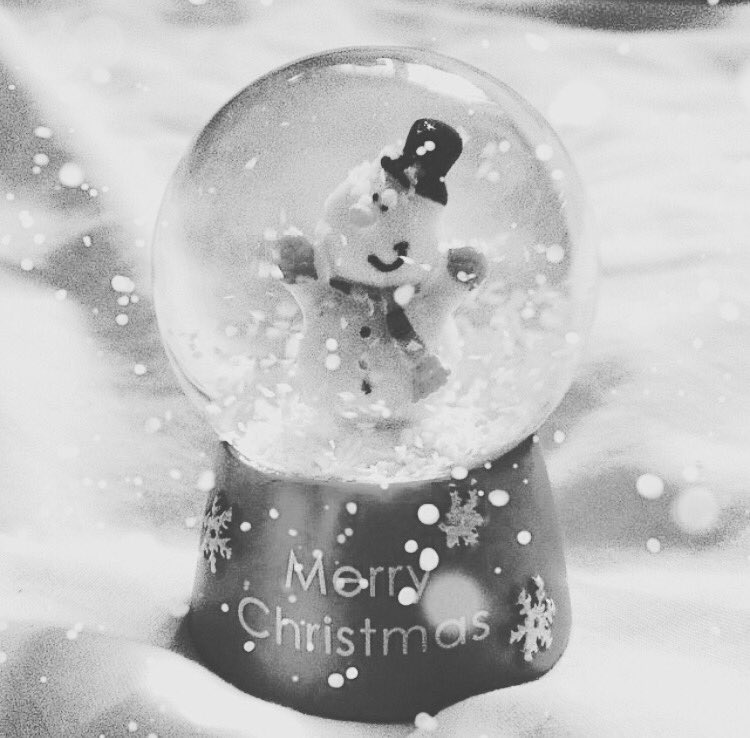 MargrethKnight's tweet image. Have A Holly Jolly Christmas ❄️