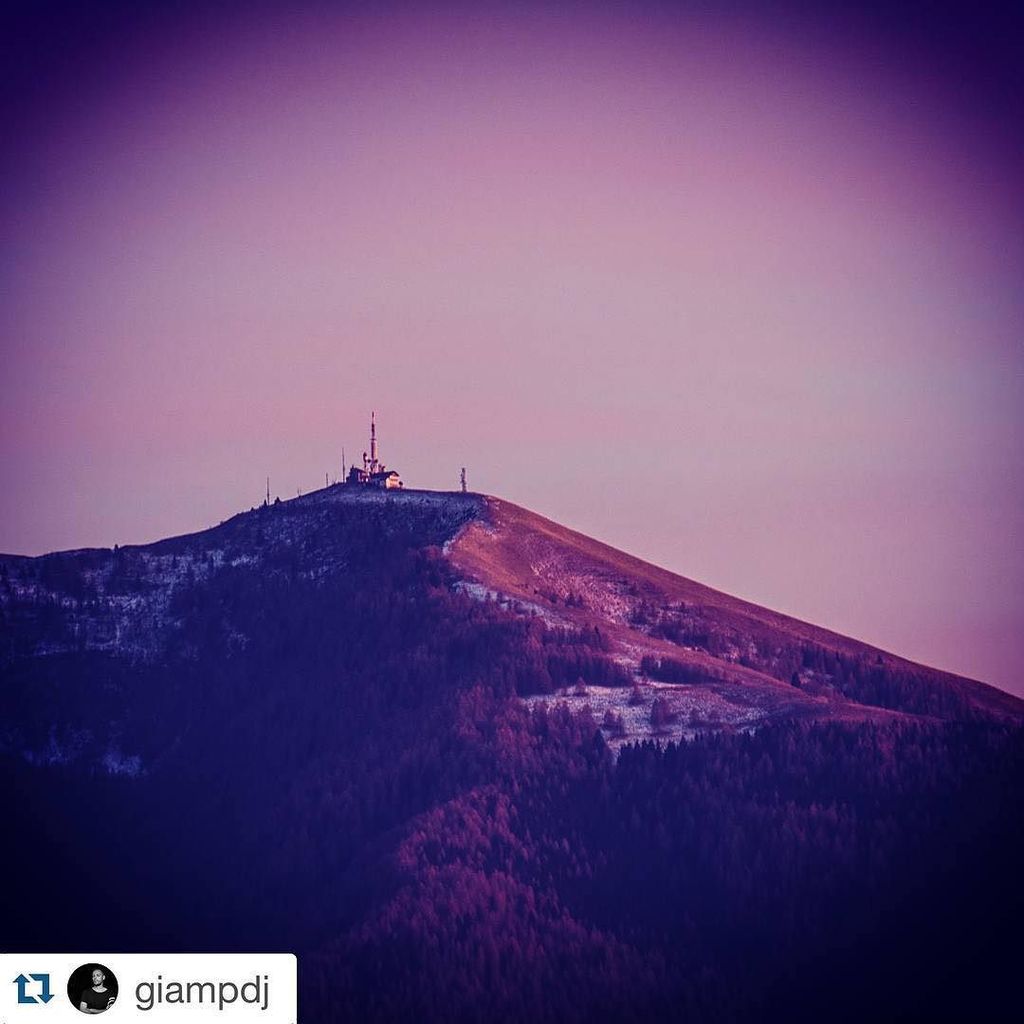 LaCaseraNevegal's tweet photo. #Repost @giampdj
・・・
#colvisentin #nevegal #belluno #igersbelluno #adorablebelluno #sunset… https://t.co/GLmyZlt3VK https://t.co/GFBotUt76q
