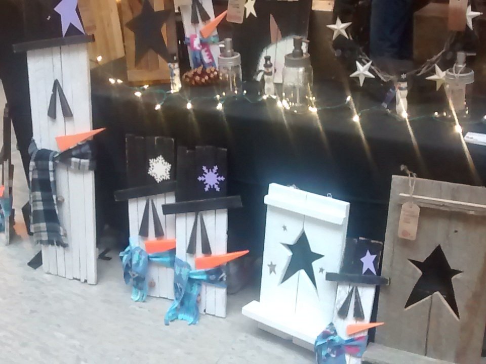 PneumaJewel's tweet photo. https://t.co/DvIA4fSlsO whimsical handcrafted designs for your home #cbridge Christmas market. Great fun https://t.co/UIVz7YwXKH