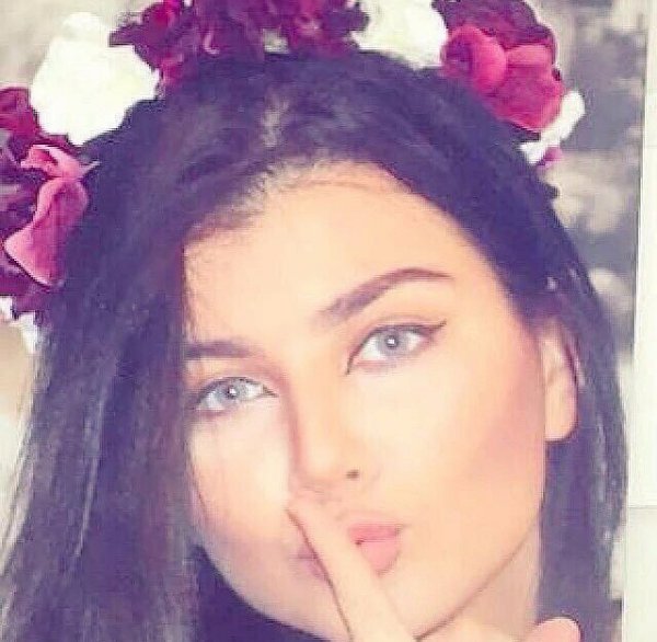 belillae's tweet photo. من الاجمل 
حنان : رتويت 
هايدي :فافوريت 
#StaracArabia 
#HananeElKhader 
#HaidyMoussa https://t.co/Q4LKgxjofx