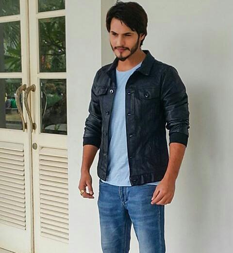 pipihsintia28's tweet photo. My lovely 😍 prince ravi bhatia 😘 love you bhaii ... #sanarlovers#ravibhatia @ravibhatia333 https://t.co/OQVdPQjwwA
